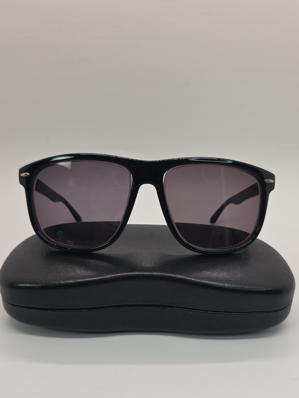 Rayban Boyfriend Unisex Black Sunglasses with Dark **Prescription Lenses